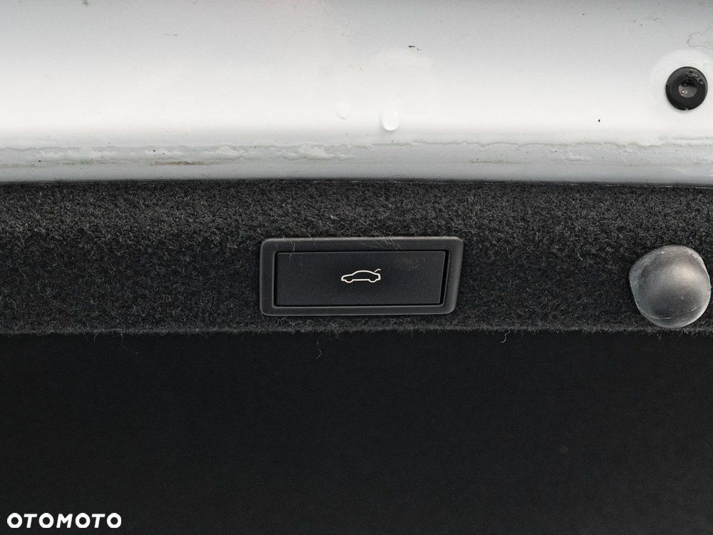 Skoda Superb 2.0 TDI SCR Ambition DSG - 27