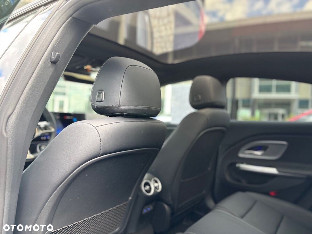 Mercedes-Benz CLA - 16