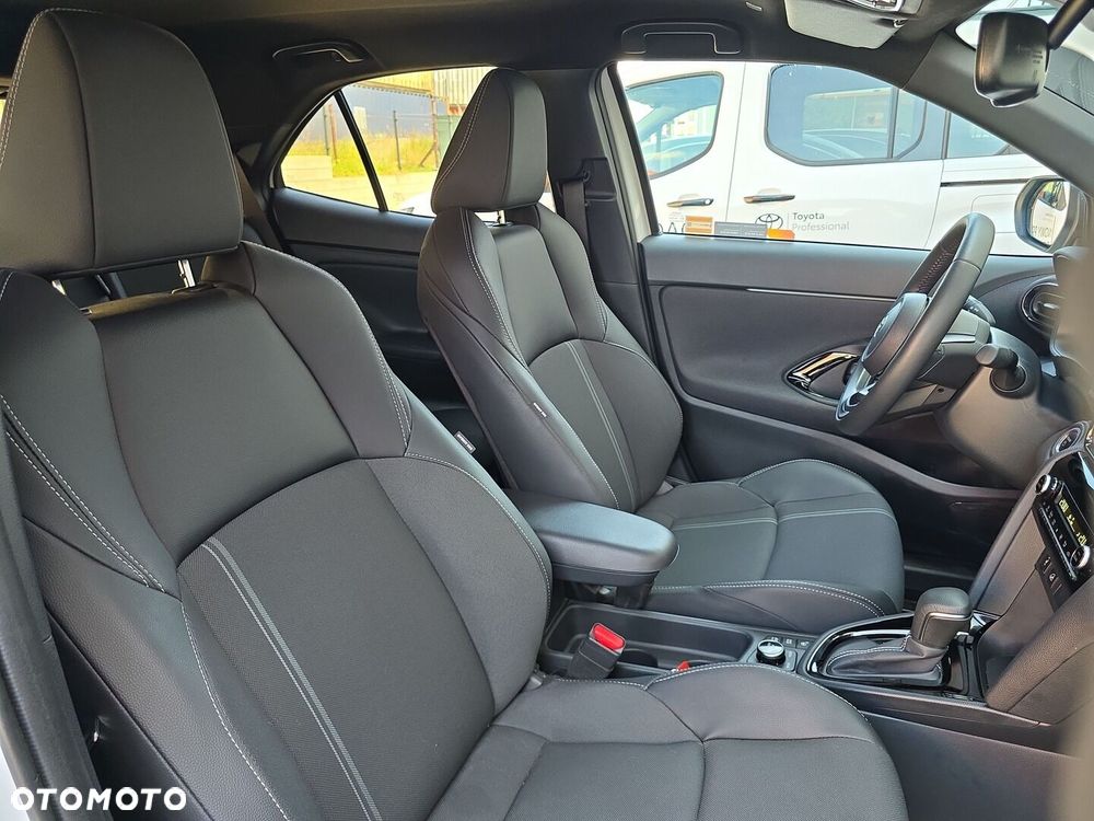Toyota Yaris Cross Hybrid 1.5 Premiere Edition AWD - 16