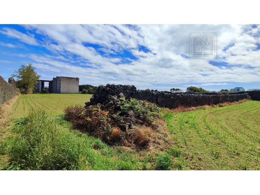 VENDA de TERRENO com potencial para Construção - São José, Ponta De... - Grande imagem: 2/11