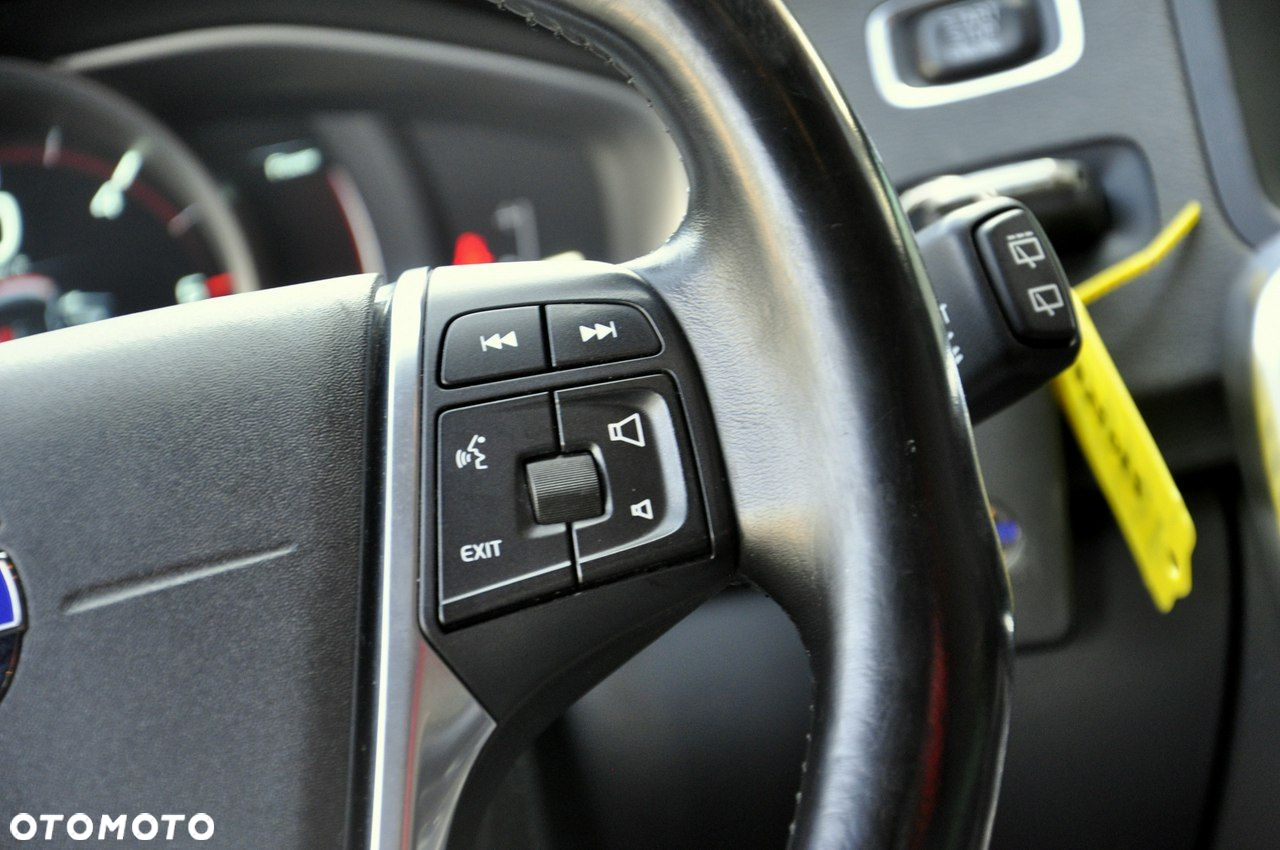 Volvo V60 D4 Drive-E Momentum - 30