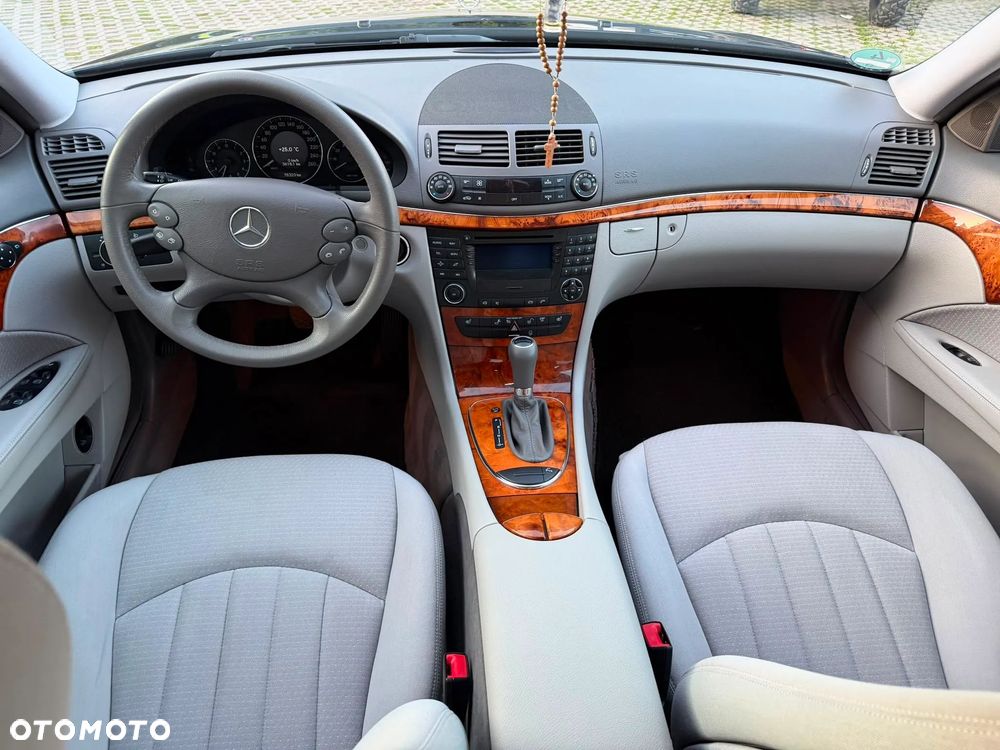 Mercedes-Benz Klasa E 200 Kompressor Automatik Elegance - 28