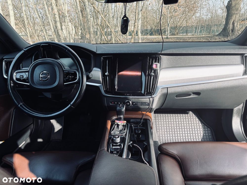 Volvo V90 D4 SCR AWD Momentum Pro - 8