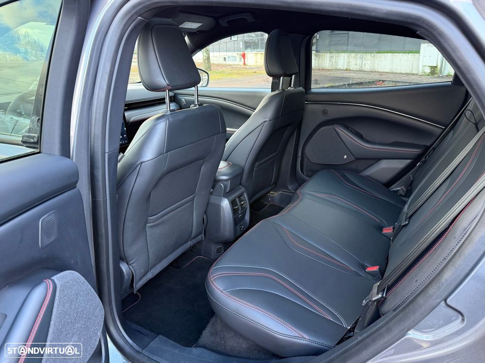 Ford Mustang Mach-E AWD PREMIUM - 22