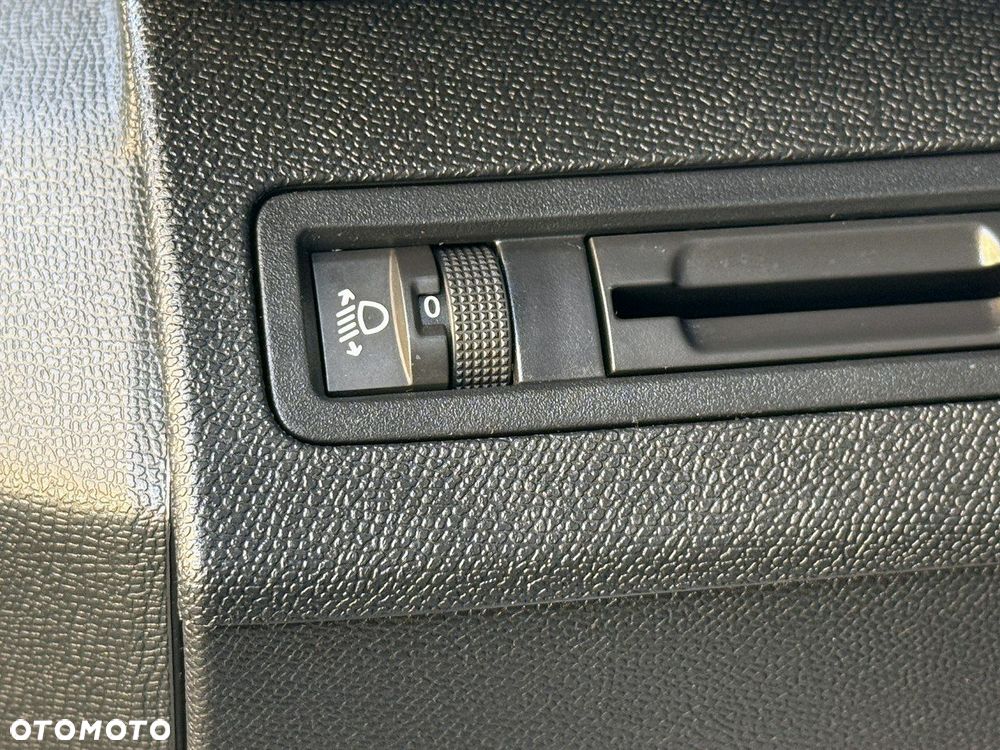 Peugeot 3008 1.5 BlueHDi Allure Pack S&S EAT8 - 11