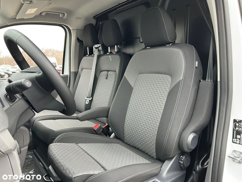 Volkswagen Transporter Furgon 2.0 TDI 150 KM manual - 16