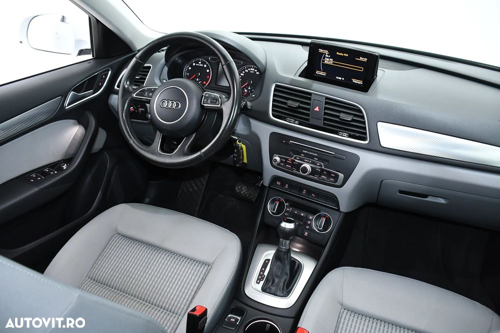 Audi Q3 1.4 TFSI Stronic Design - 5