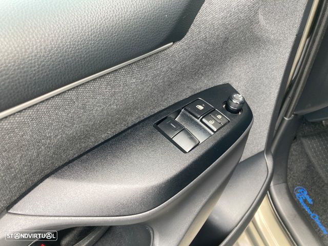 Toyota Yaris 1.0 VVT-i Comfort Plus - 25