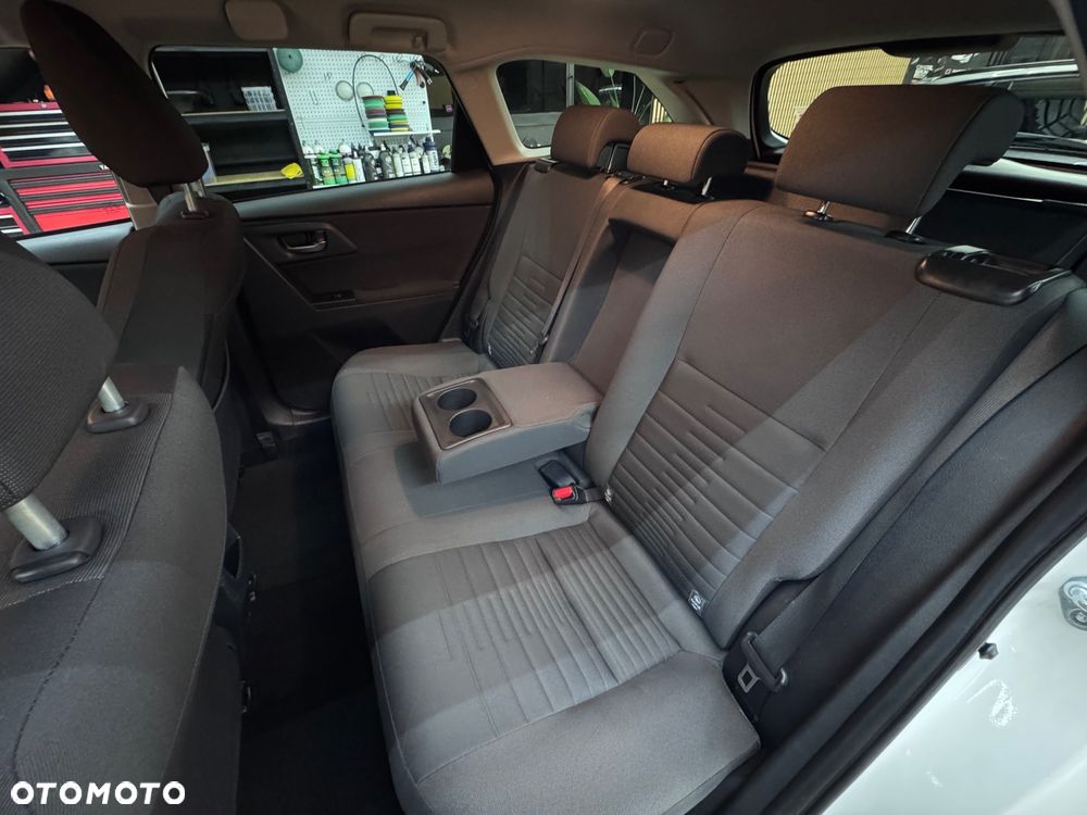 Toyota Auris - 10