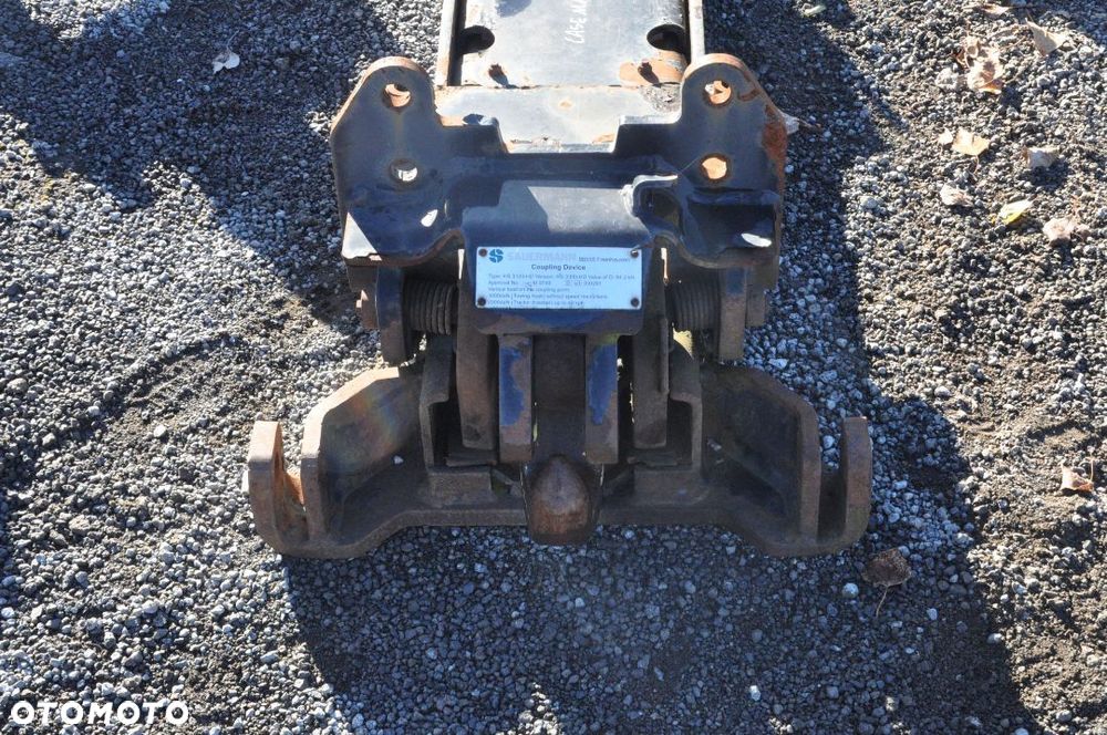 ZACZEP DOLNY CASE MAXXUM 140 - 2