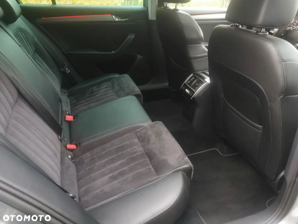 Skoda Superb 2.0 TDI DSG Premium Edition - 12