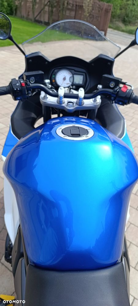 Suzuki GSX - 11