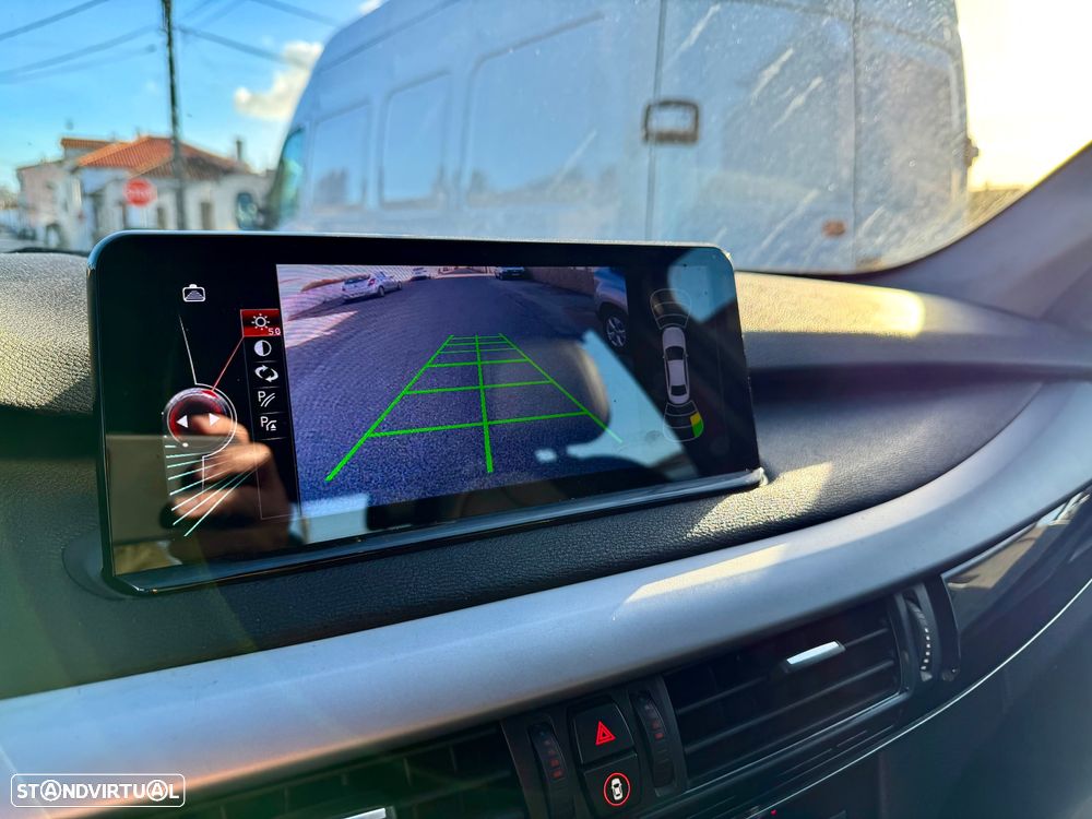 BMW X5 25 d sDrive Comfort 7L - 9