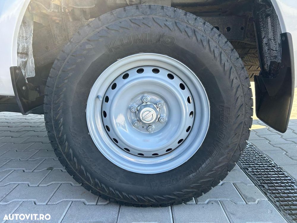 Nissan Navara Double Cab Visia - 24