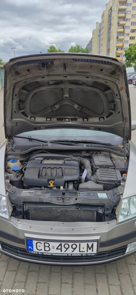 Skoda Octavia 1.6 Tour - 10