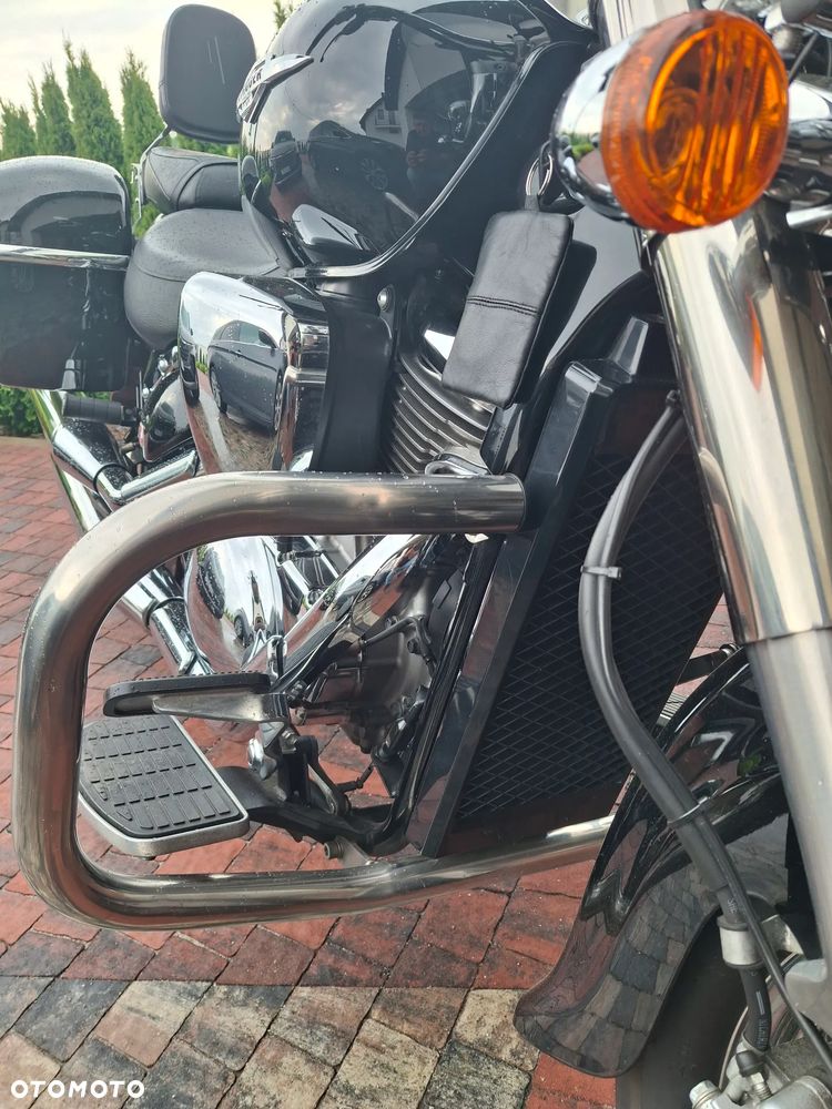 Suzuki Intruder - 14