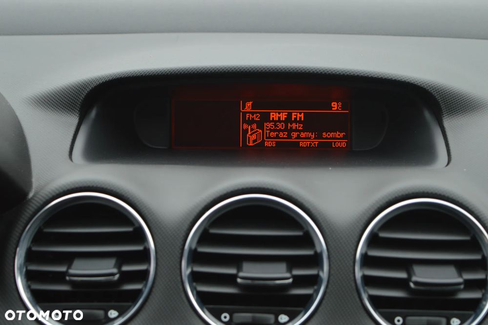 Peugeot 308 1.6 HDi Premium - 16