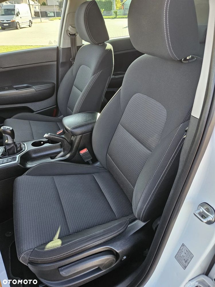 Kia Sportage 1.6 GDI Business Line L 2WD - 34