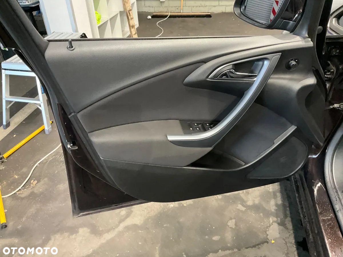 Opel Astra 1.4 Turbo Exklusiv - 17