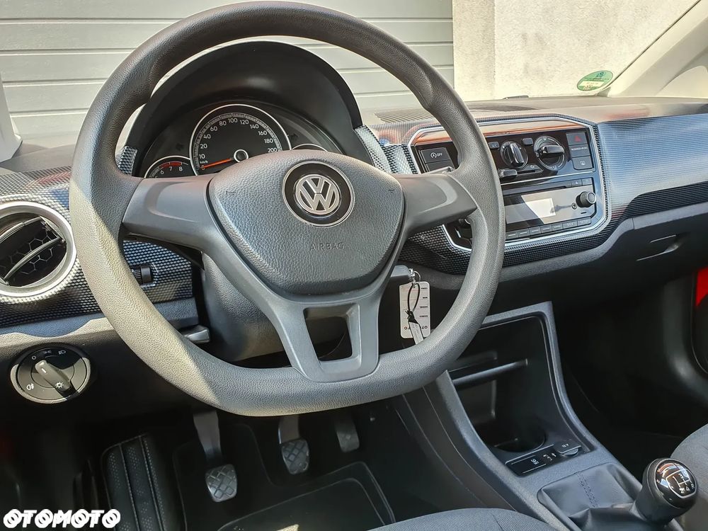 Volkswagen up! - 38