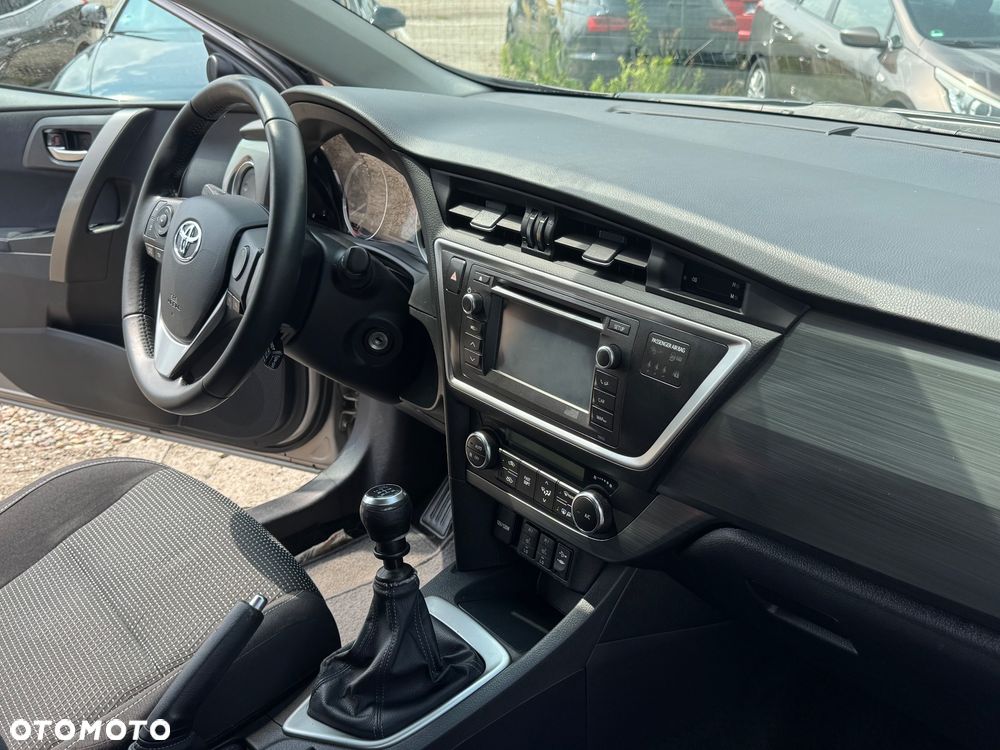 Toyota Auris 1.6 Life+ - 15