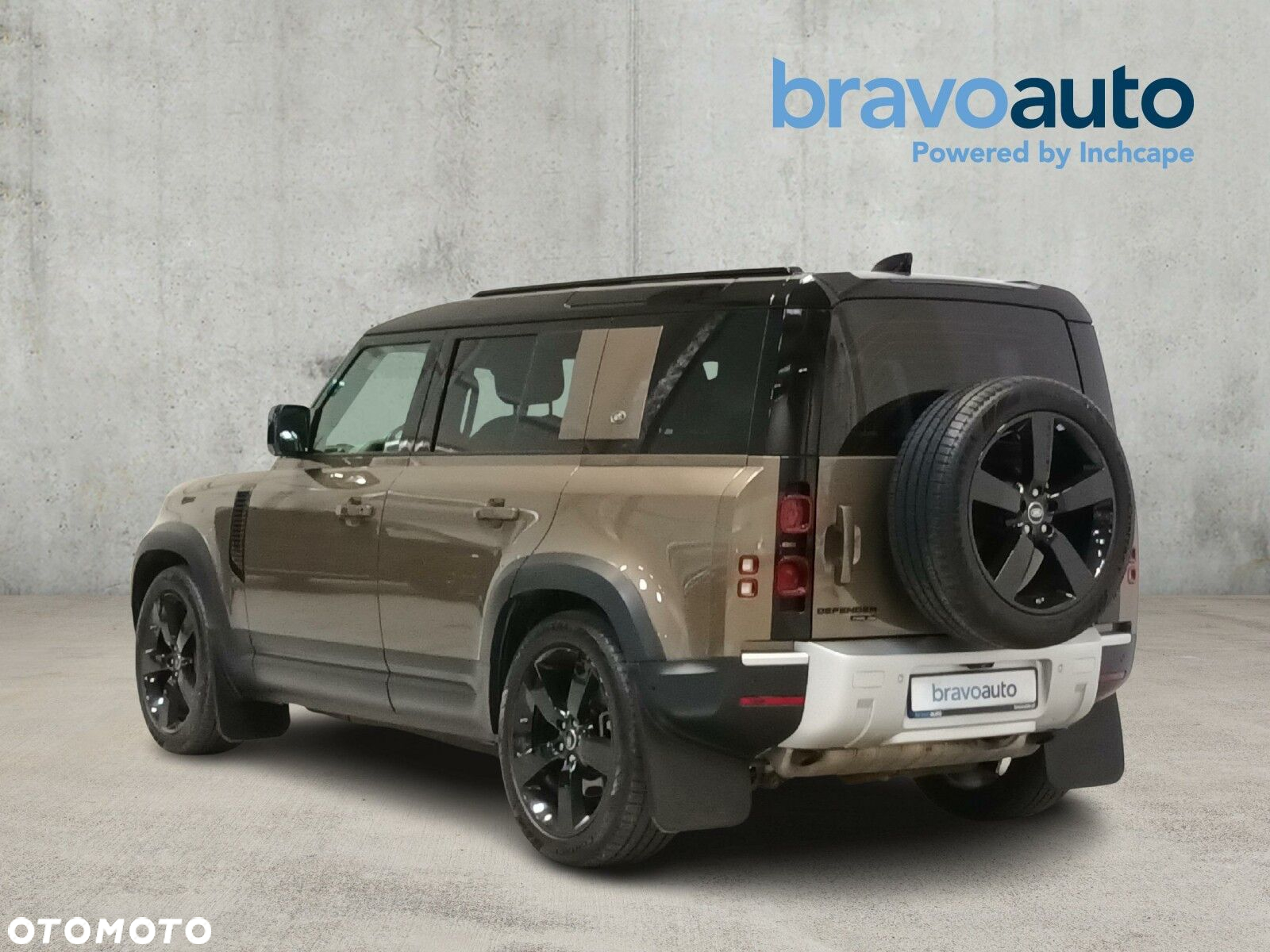 Land Rover Defender - 3