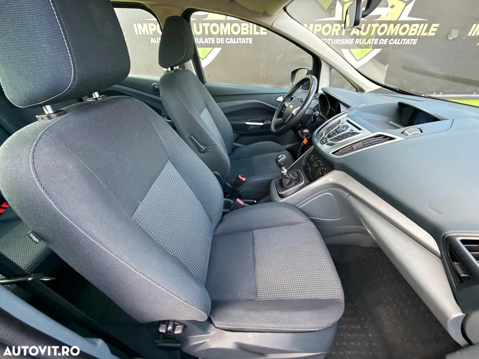 Ford Grand C-Max 1.6 TDCi Ambiente - 21