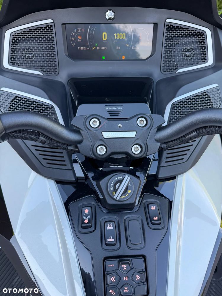 Can-Am Spyder - 6