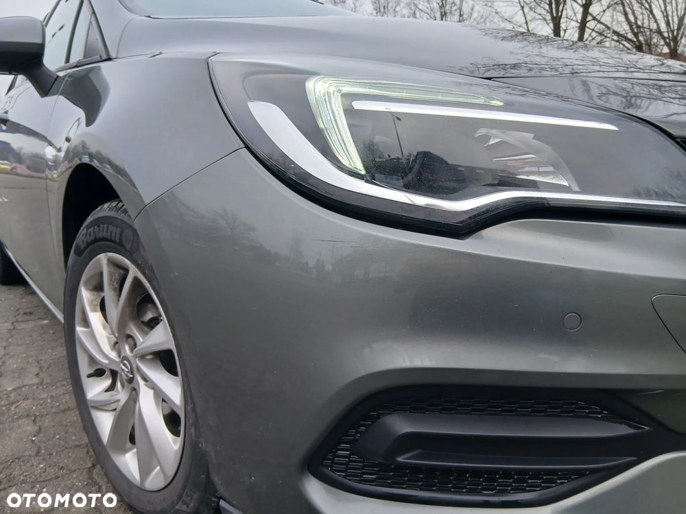 Opel Astra 1.2 T Elegance S&S - 10