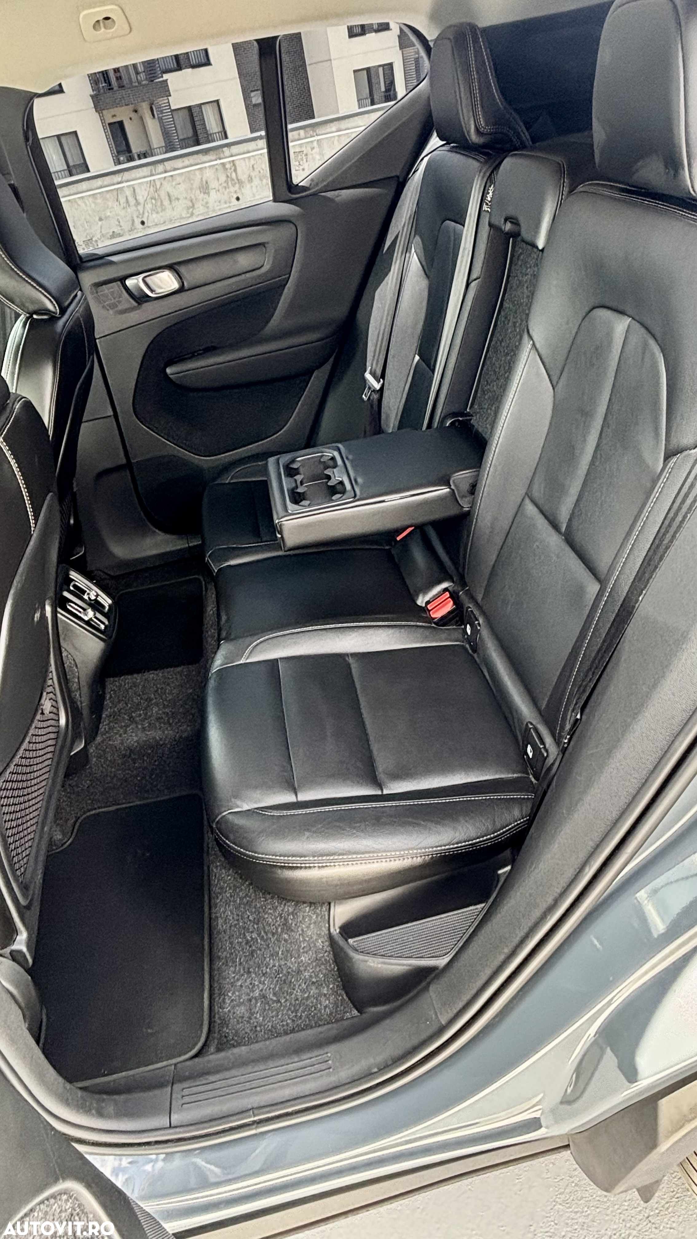 Volvo XC 40 T2 AT8 Momentum - 16