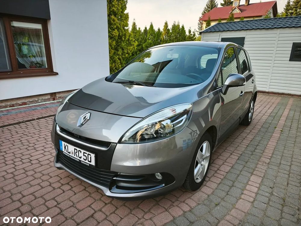 Renault Scenic 1.6 16V 110 TomTom Edition - 1