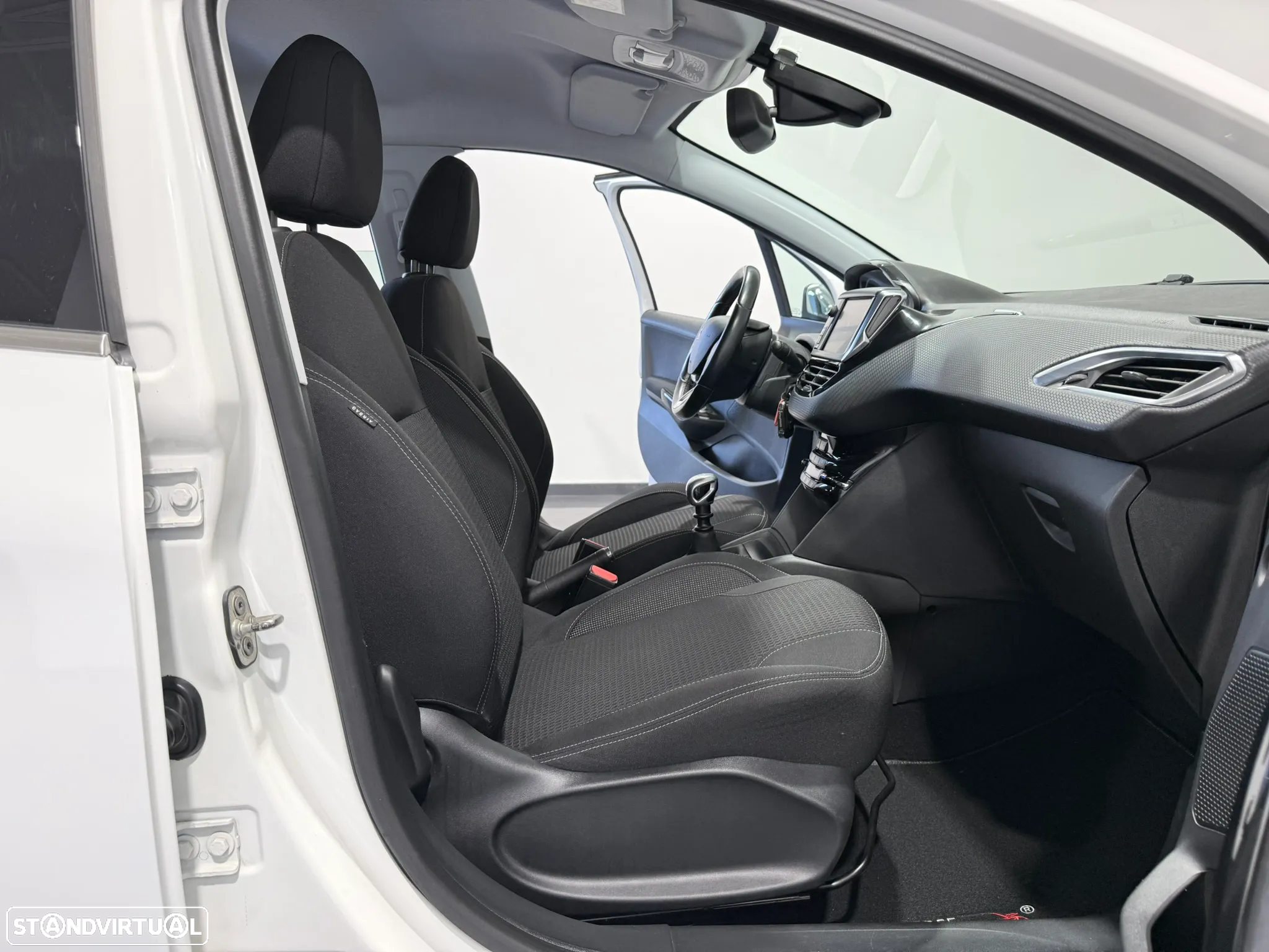 Peugeot 208 1.2 PureTech Allure - 35