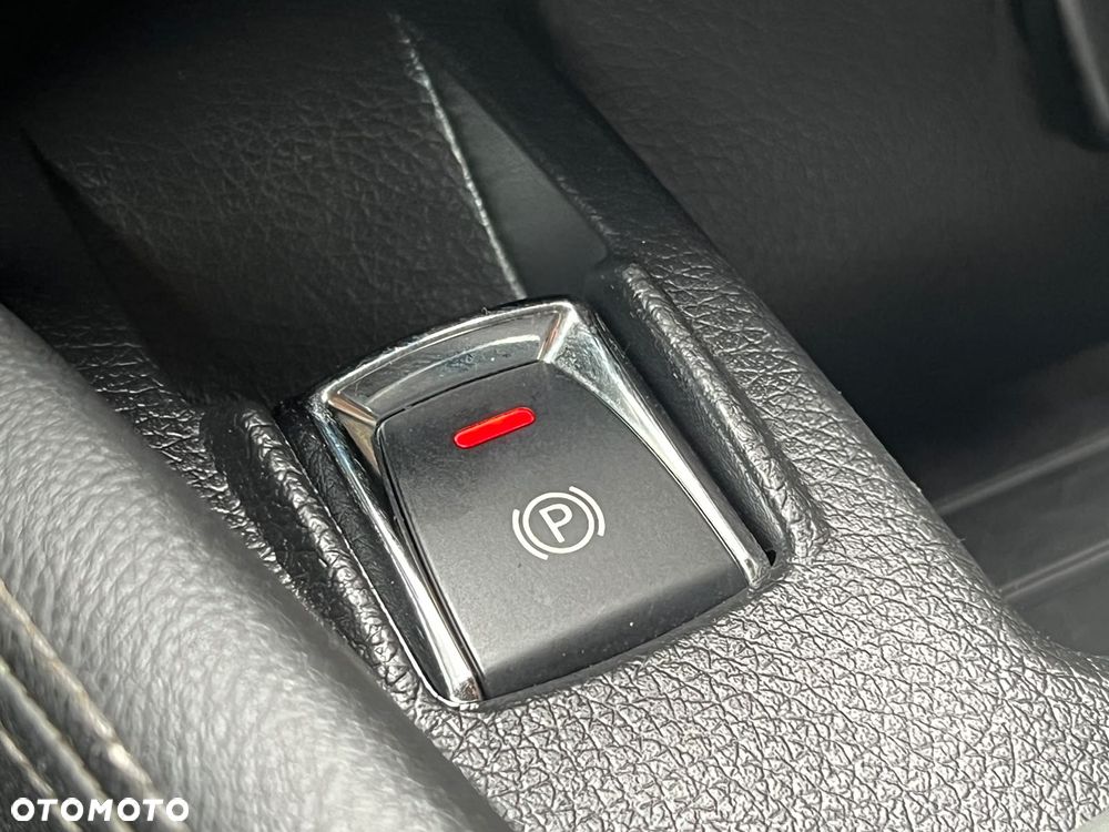 Nissan Qashqai 1.6 DCi Tekna Xtronic - 33