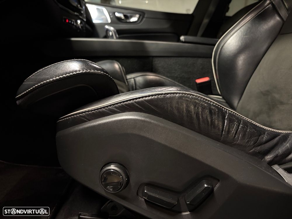 Volvo XC 60 2.0 T8 PHEV R-Design AWD - 11