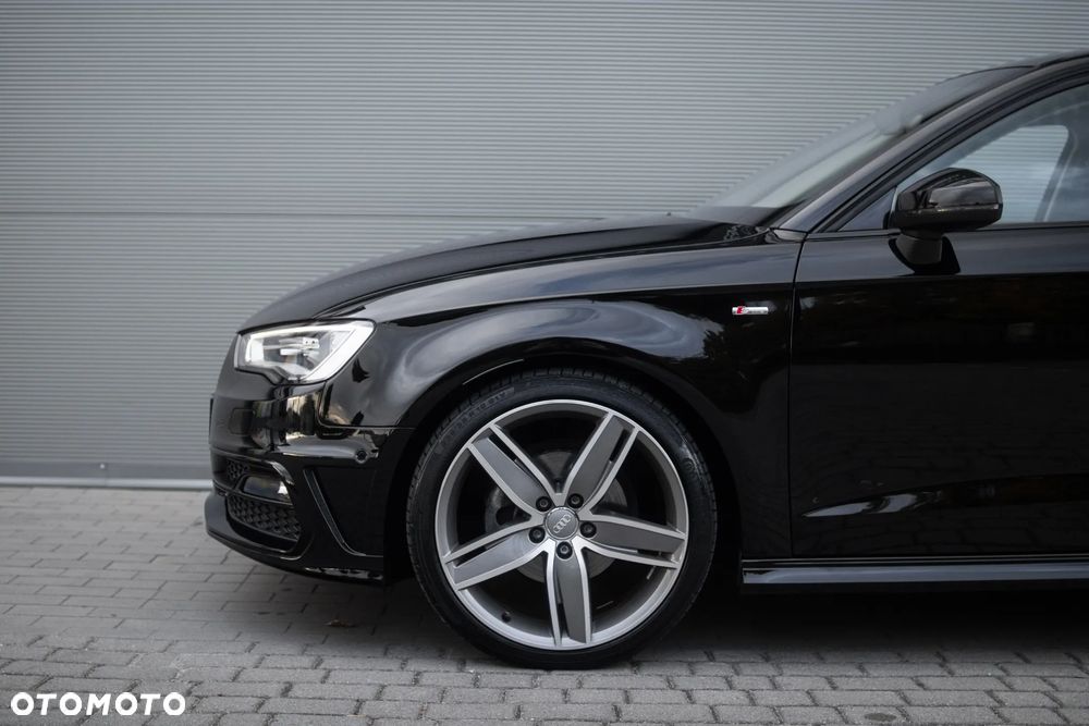 Audi A3 Sportback 1.4 TFSI S line Sportpaket - 18