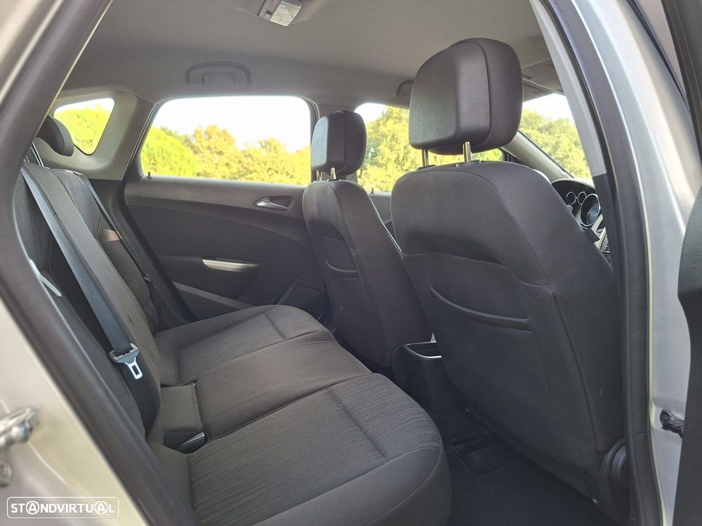 Opel Astra 1.4 Enjoy - 35
