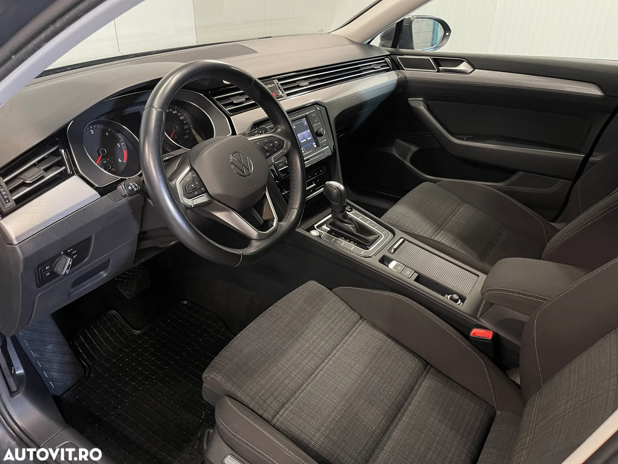 Volkswagen Passat 2.0 TDI DSG Comfortline - 5