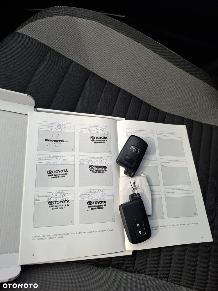 Toyota Auris - 27