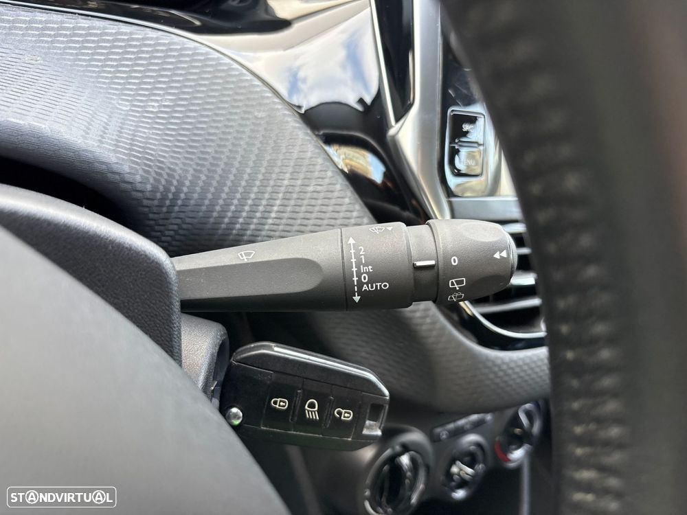 Peugeot 208 1.2 PureTech Style - 16
