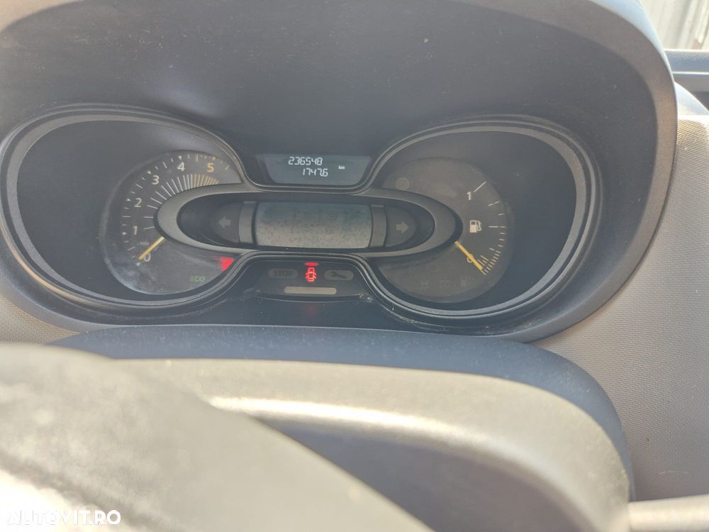 Renault Trafic - 11