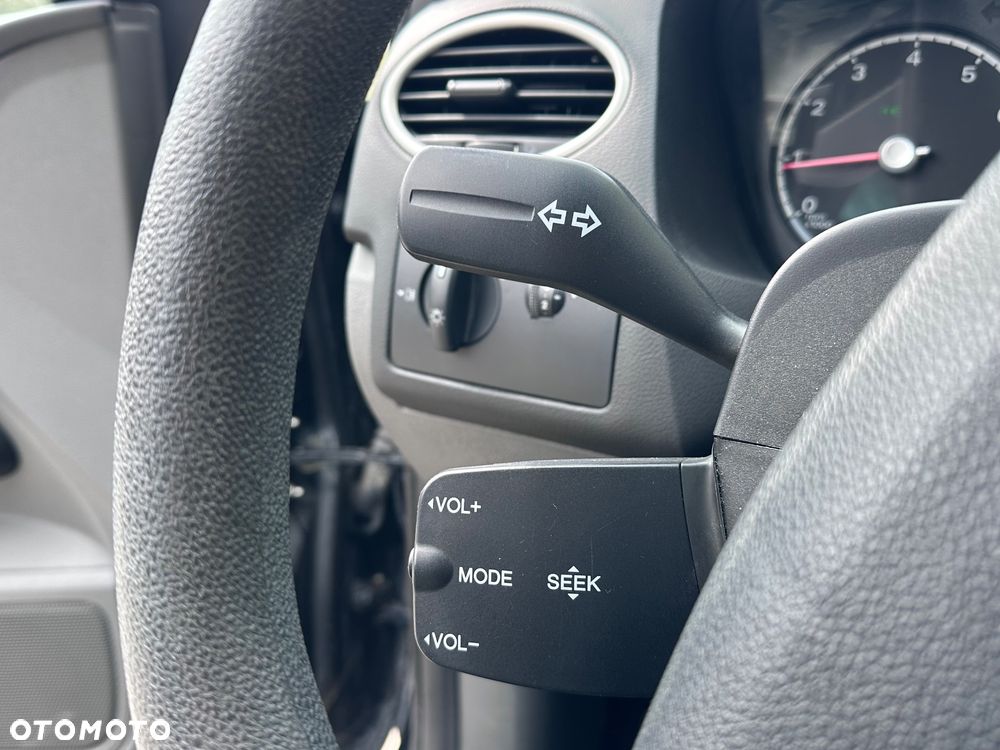 Ford Focus 1.6 Trend - 10