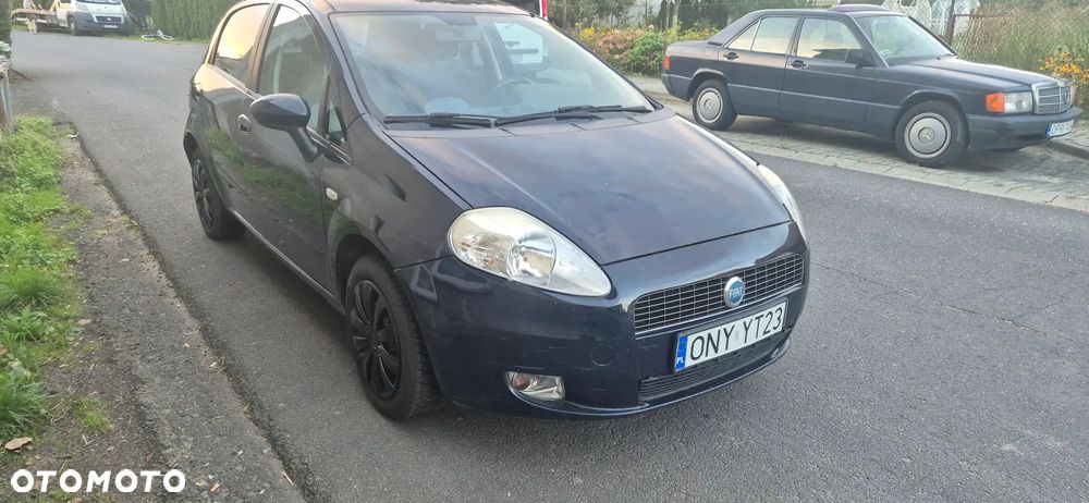 Fiat Punto 1.4 16V Dynamic - 4
