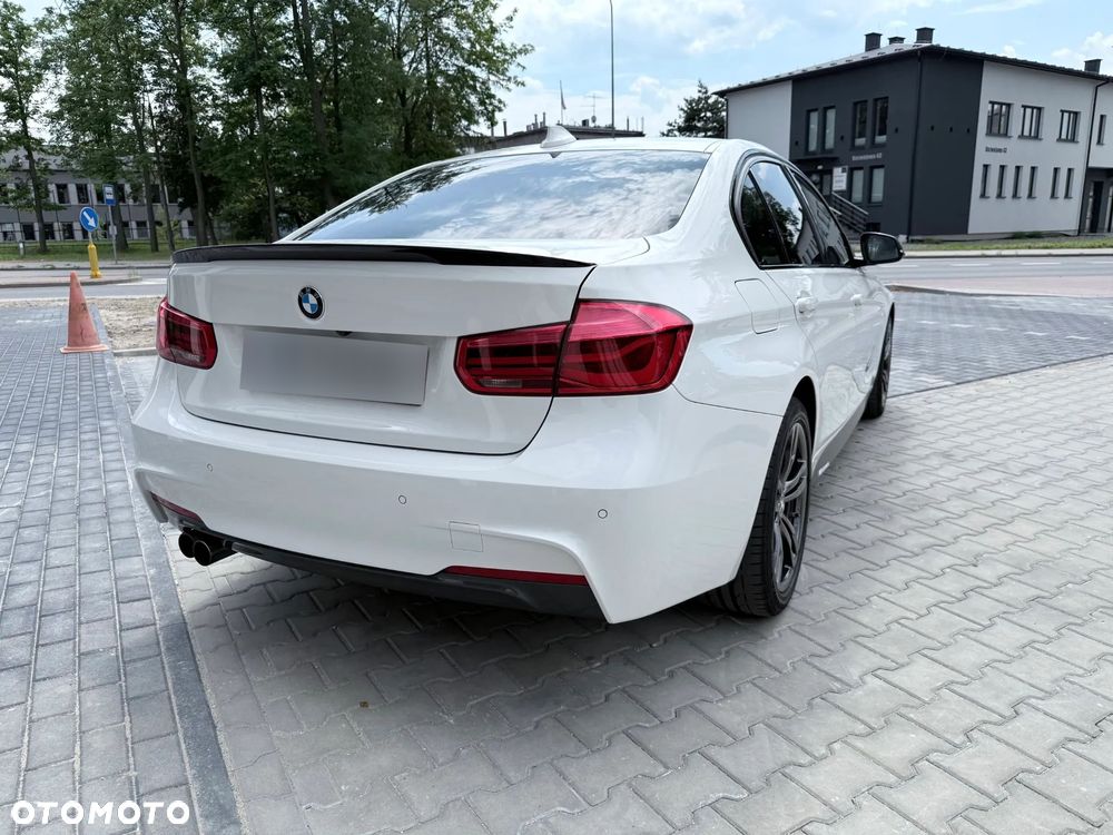 BMW Seria 3 320i xDrive M Sport Shadow - 15