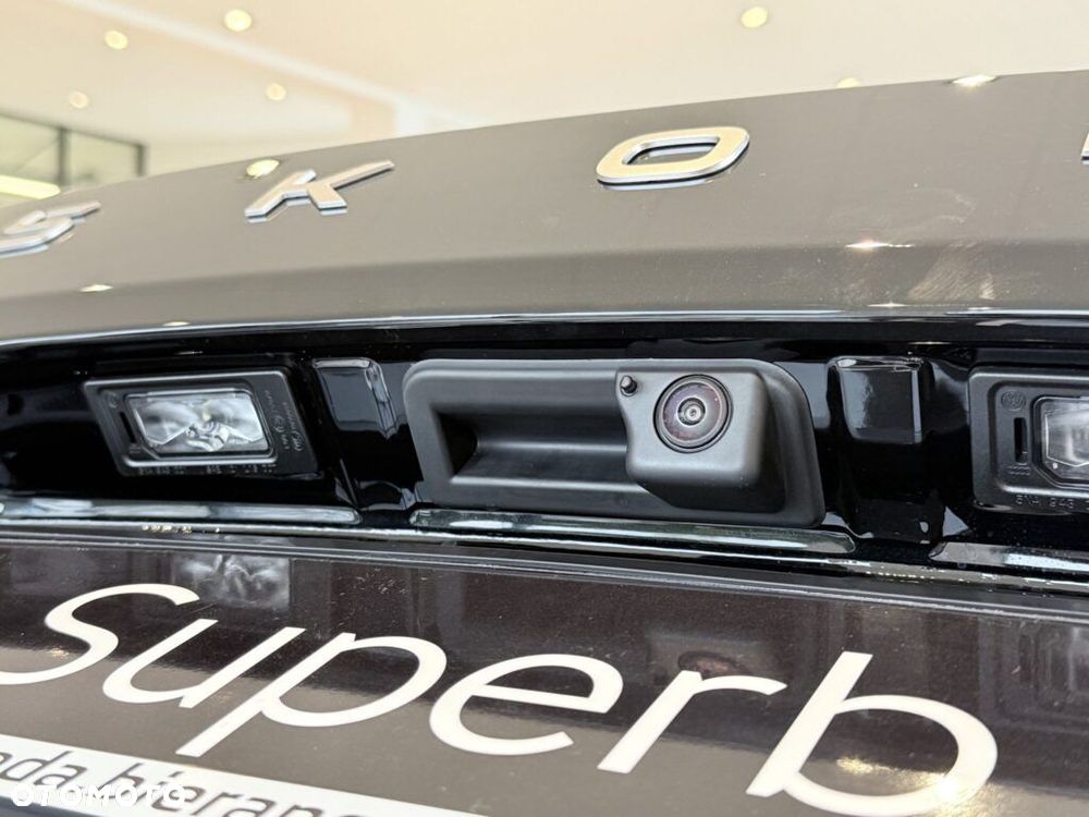 Skoda Superb 2.0 TDI SCR Edition 130 DSG - 28