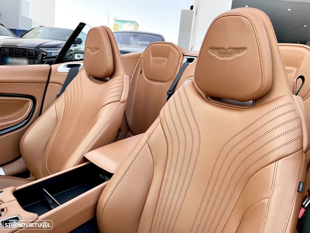 Aston Martin DB11 Coupé V8 Auto - 30