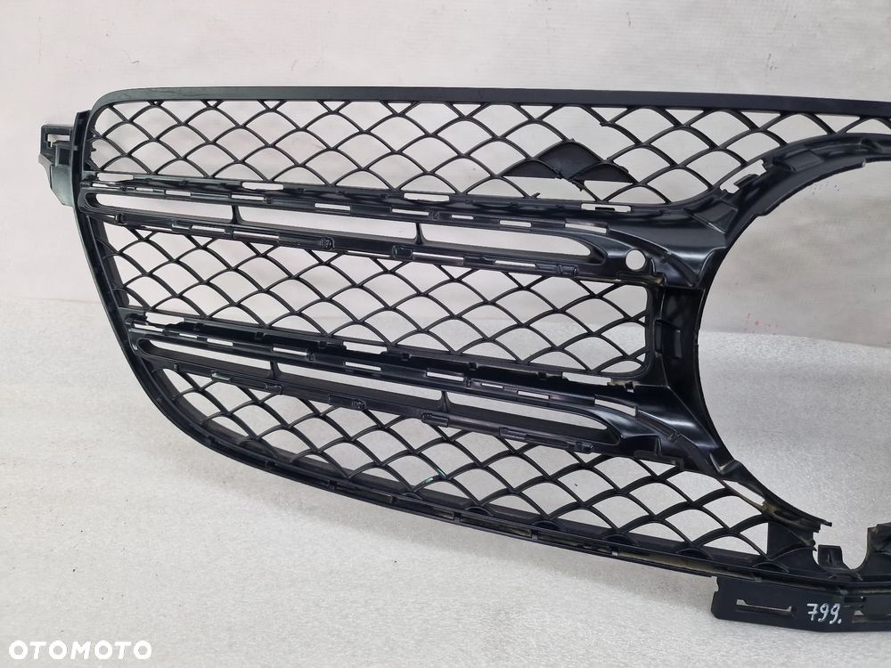 MERCEDES GLE W166 AMG POD KAMERE 15- ATRAPA / GRILL PRZEDNI PRZÓD , NR A1668880260 , NR AUKCJI N799 - 11