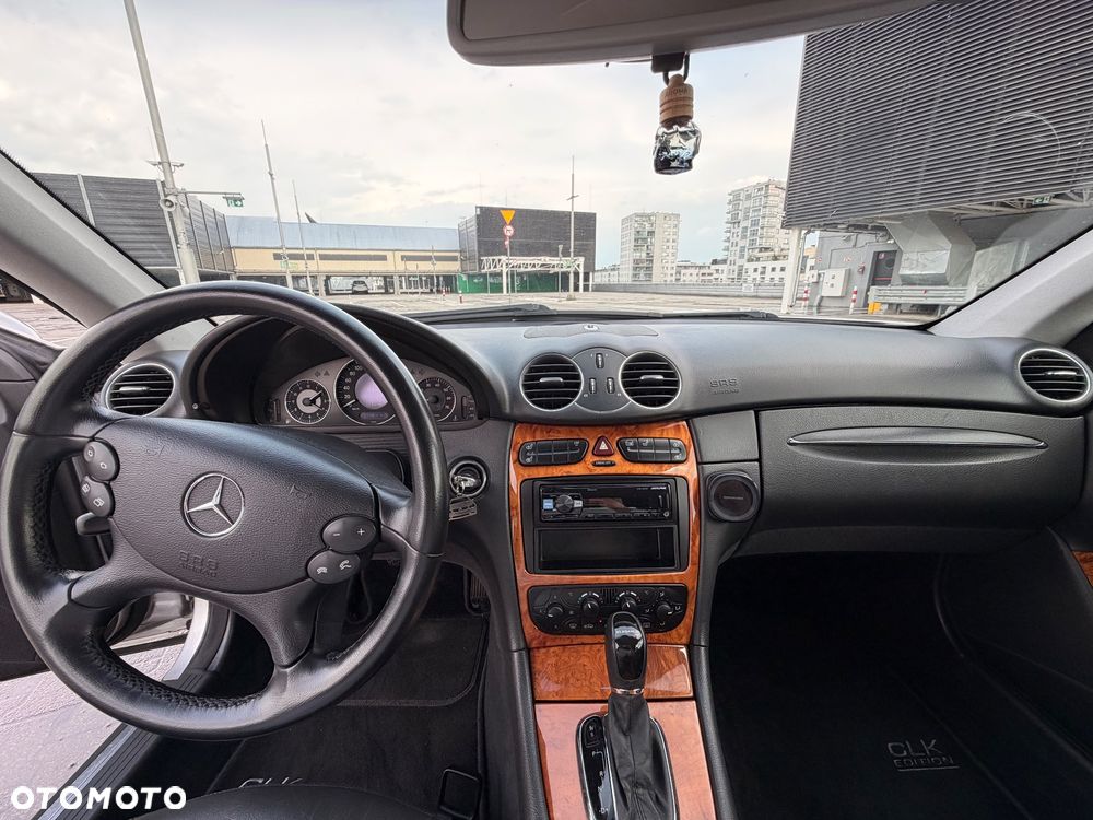 Mercedes-Benz CLK - 12