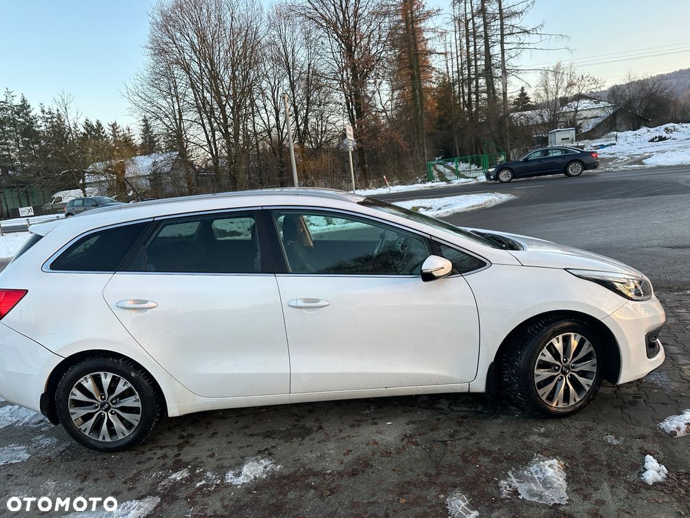 Kia Ceed 1.6 CRDi L Business Line DCT - 12