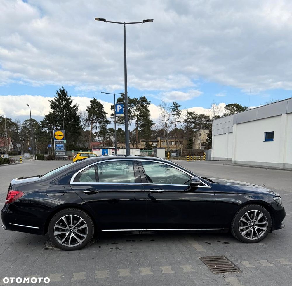 Mercedes-Benz Klasa E 220 d 9G-TRONIC - 10