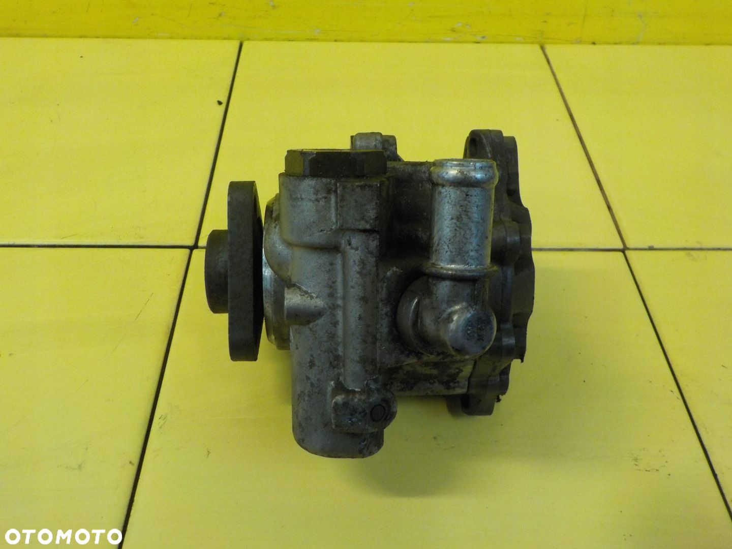 AUDI A6 C6 A4 B7 2.7 TDI 08r 180KM BPP pompa wspomagania 4F0145155A - 1
